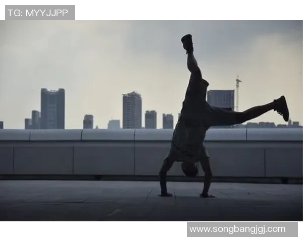 街舞战术揭秘:北京街舞队如何运用边路渗透提升团队实力